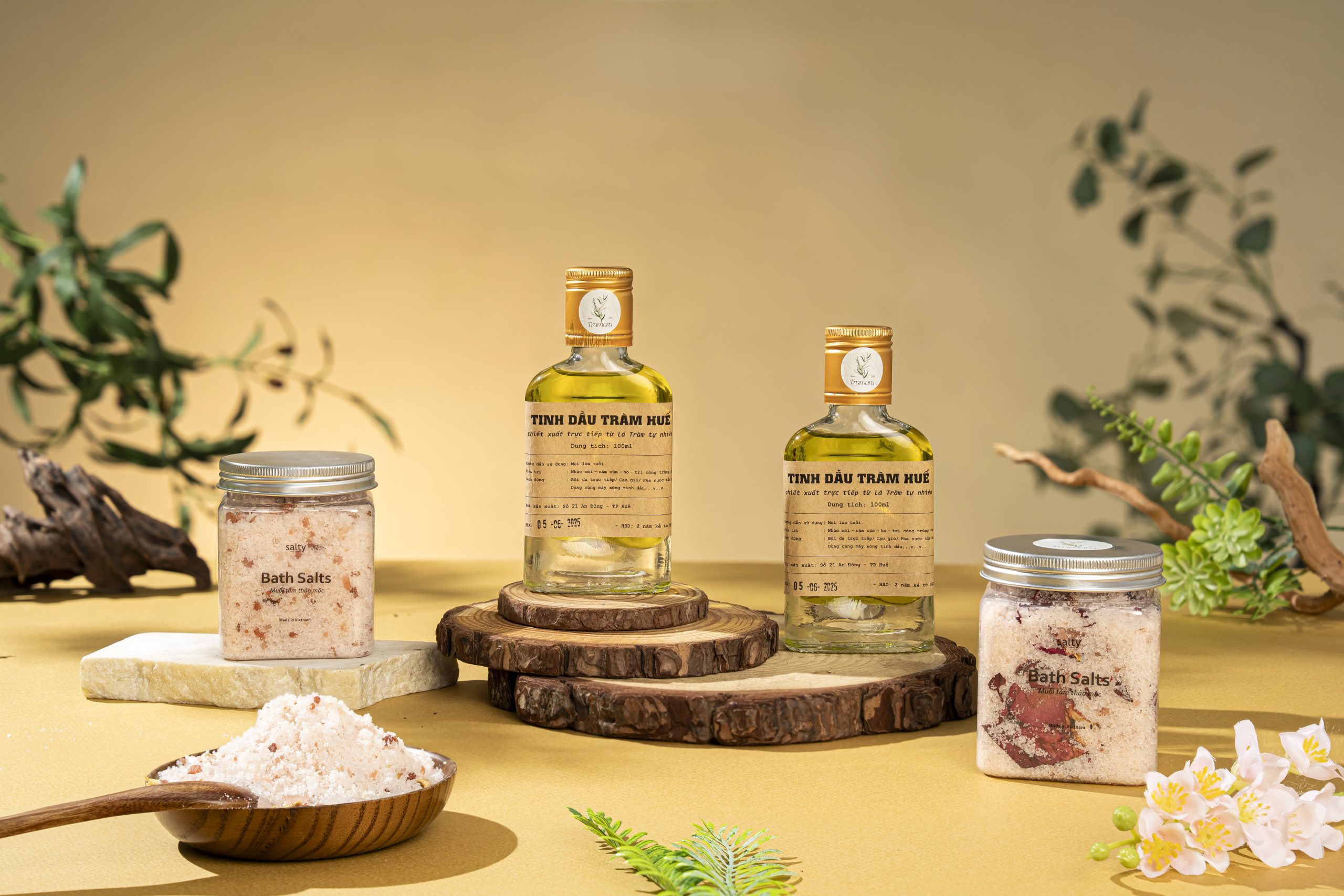 Combo Tinh dầu tràm + Muối ngâm chân